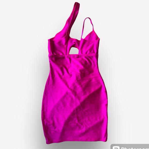 Pink dress - Picture 2 of 5